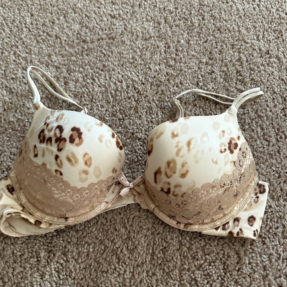 Cheetah print Victoria’s Secret bra!
